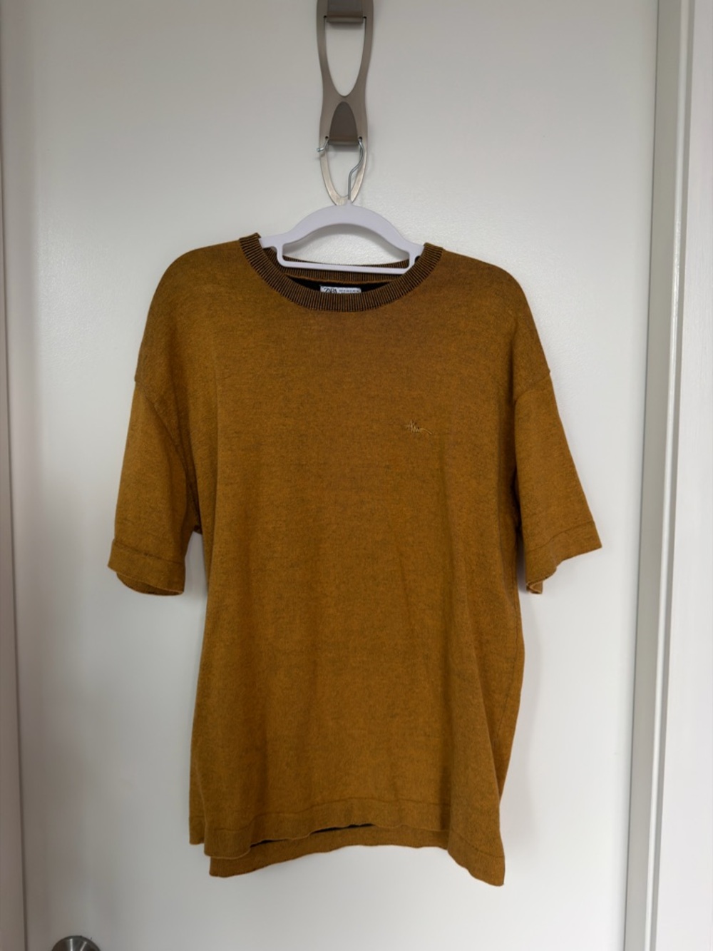 Zara tshirt - athletic fit